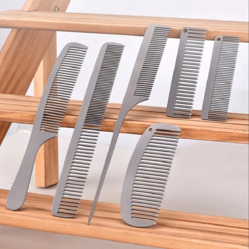 หวีไทเทเนียมขนาดเล็ก พกพาสะดวก - Comb Pocket Titanium บทวิจารณ์และราคา